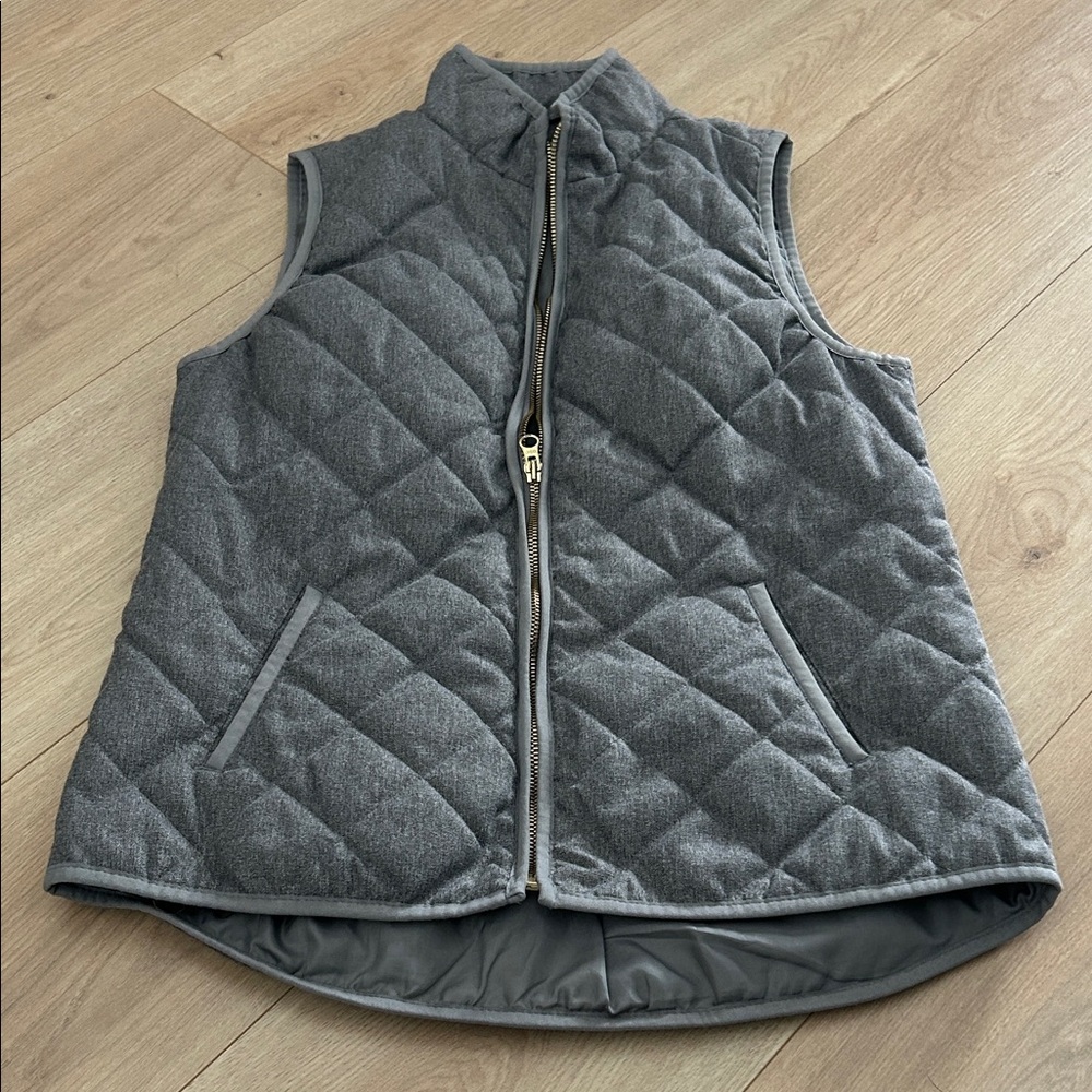 Old Navy Gray Quilted Women's Vest